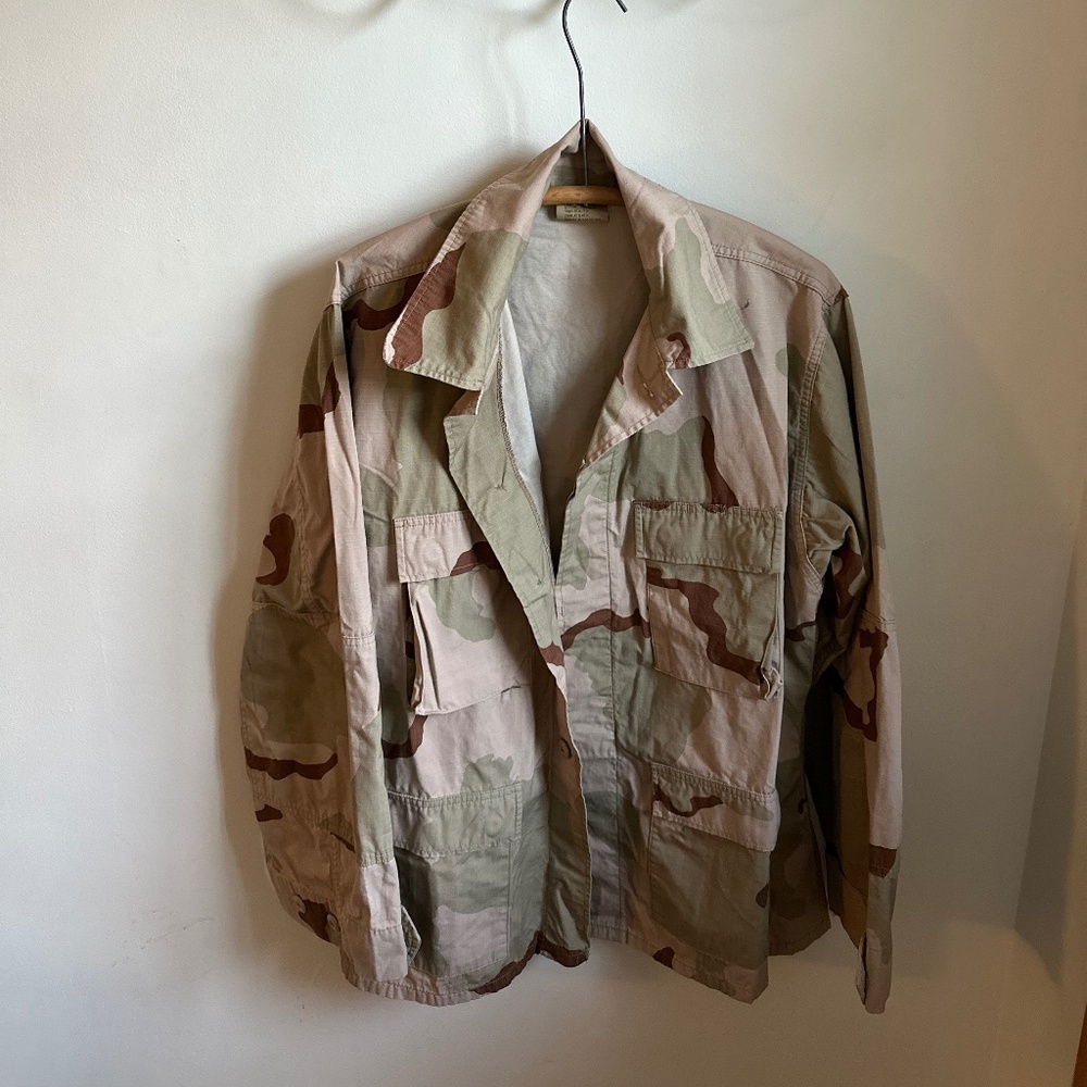 Vintage military shirt (men’s large)